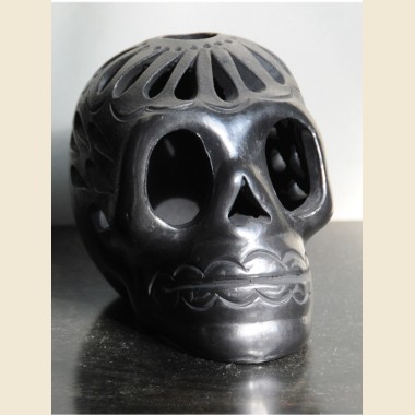Black ceramique skull