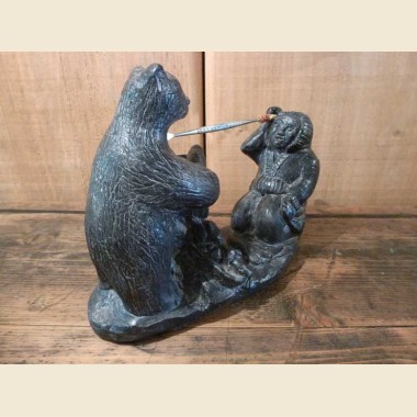 Sculpture d'ours en pierre à savon