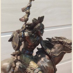 Statue Indien à cheval